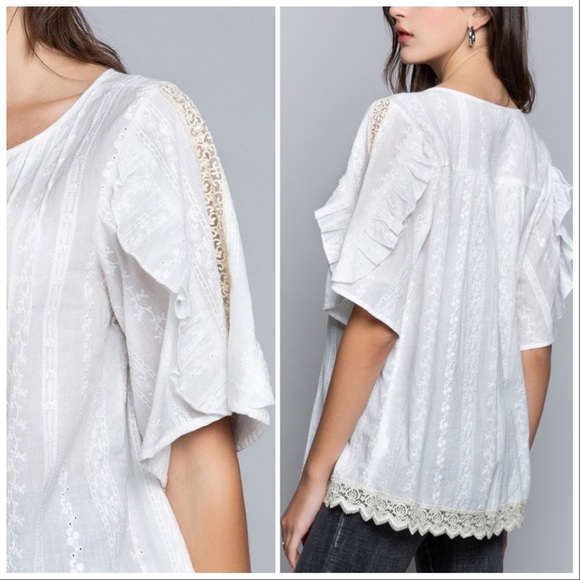 POL Touch of Lace Feminine Woven Top - Picture 6 of 9